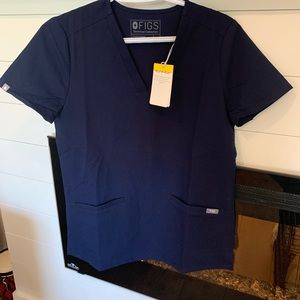 Figs Navy Two Pocket Scrub Top